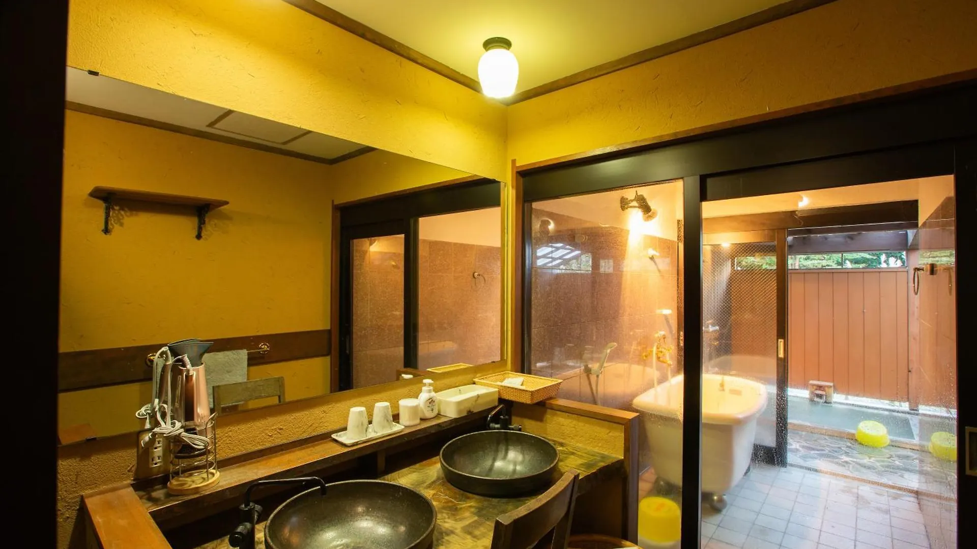 ***  Kinokuniya Ryokan Hakone Japan